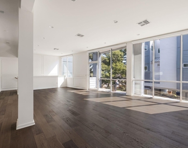 1500 Summit St - Photo Thumbnail 8