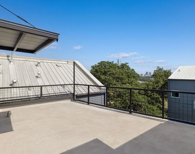 1500 Summit St - Photo Thumbnail 19