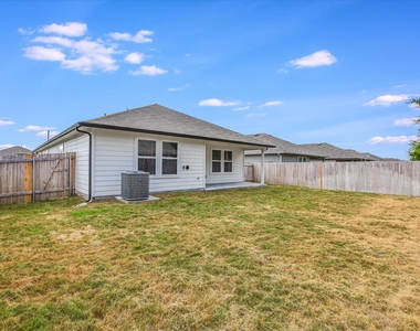 1305 Camden Ln - Photo Thumbnail 26