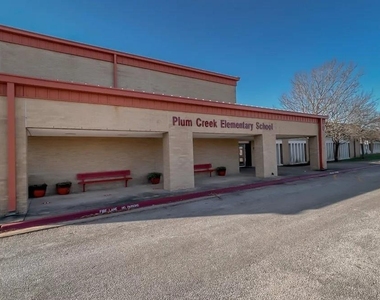 1305 Camden Ln - Photo Thumbnail 29