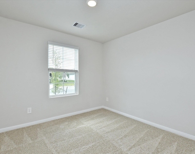 1305 Camden Ln - Photo Thumbnail 15