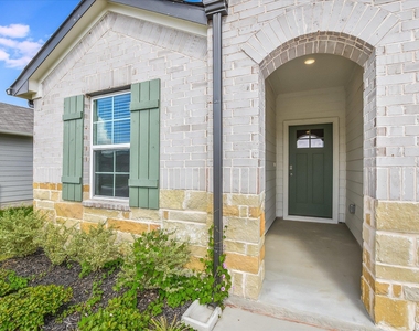 1305 Camden Ln - Photo Thumbnail 2