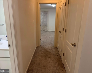7807 Cherrel Brooks Way - Photo Thumbnail 10