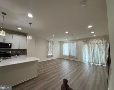 7807 Cherrel Brooks Way - Photo Thumbnail 27