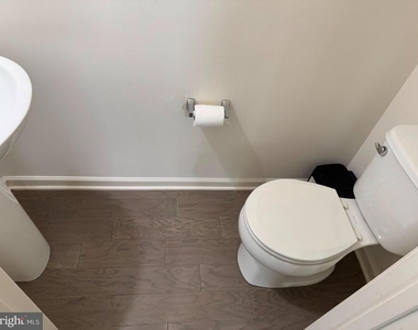 7807 Cherrel Brooks Way - Photo Thumbnail 13