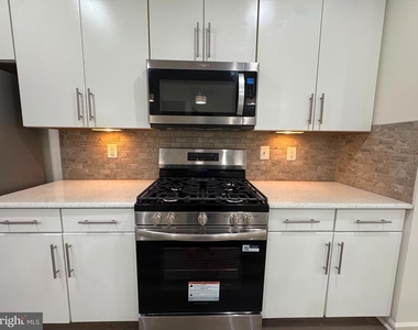 7807 Cherrel Brooks Way - Photo Thumbnail 24