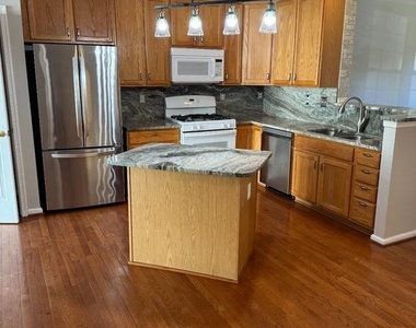 8867 Papillon Drive - Photo Thumbnail 2