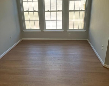 8867 Papillon Drive - Photo Thumbnail 15