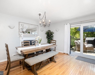 920 Buckland Place - Photo Thumbnail 7