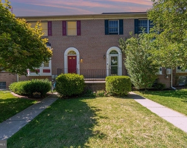 920 Buckland Place - Photo Thumbnail 19
