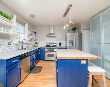 920 Buckland Place - Photo Thumbnail 6