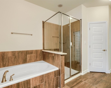 12209 Terraza Cir - Photo Thumbnail 4
