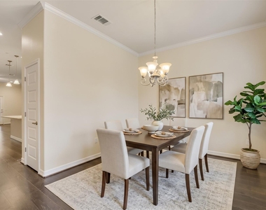 12209 Terraza Cir - Photo Thumbnail 2