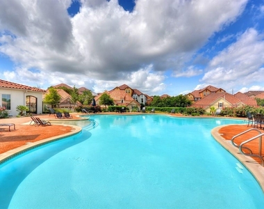 12209 Terraza Cir - Photo Thumbnail 11