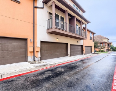 12209 Terraza Cir - Photo Thumbnail 9