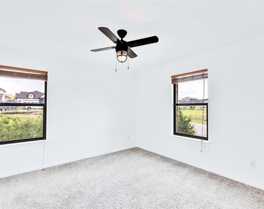 2611 University Park - Photo Thumbnail 16