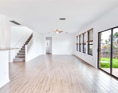 2611 University Park - Photo Thumbnail 1