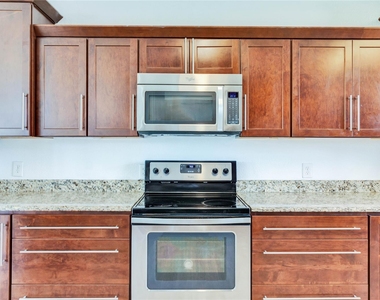 2611 University Park - Photo Thumbnail 7