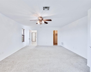 2611 University Park - Photo Thumbnail 2