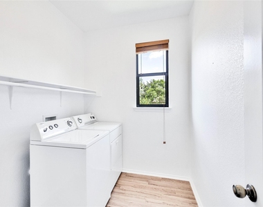 2611 University Park - Photo Thumbnail 10