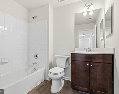 5902 Forum Square - Photo Thumbnail 15