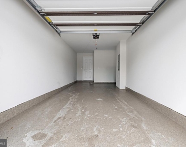 5902 Forum Square - Photo Thumbnail 23