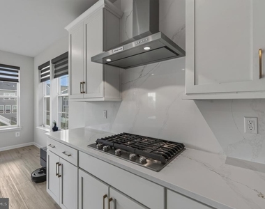 1128 Miller Farm Drive - Photo Thumbnail 12