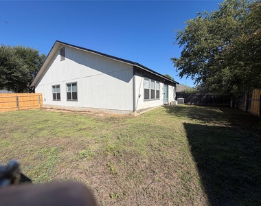 3207 Settlement Dr - Photo Thumbnail 19