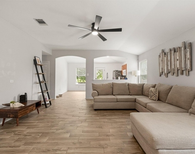 340 Feathergrass Dr - Photo Thumbnail 3