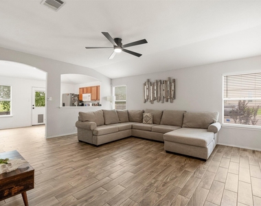 340 Feathergrass Dr - Photo Thumbnail 6