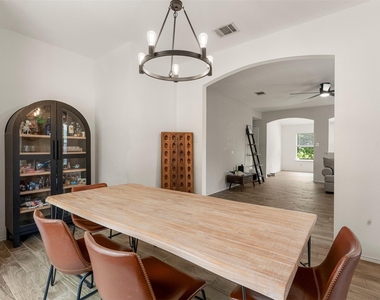 340 Feathergrass Dr - Photo Thumbnail 14