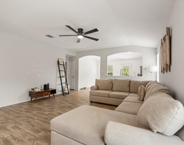 340 Feathergrass Dr - Photo Thumbnail 2
