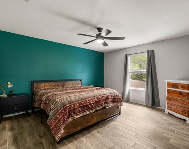 340 Feathergrass Dr - Photo Thumbnail 15