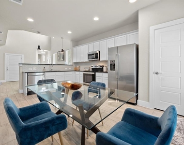11315 Gadsen Ln - Photo Thumbnail 11