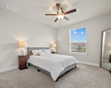 11315 Gadsen Ln - Photo Thumbnail 22