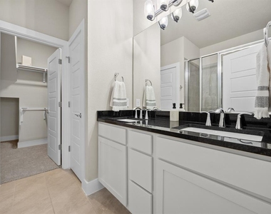 11315 Gadsen Ln - Photo Thumbnail 14