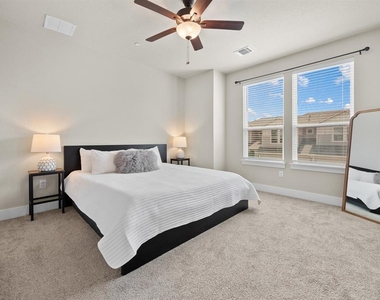 11315 Gadsen Ln - Photo Thumbnail 26