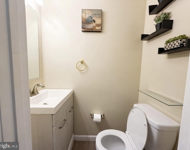 258 Green Fern Way - Photo Thumbnail 11