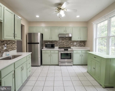 258 Green Fern Way - Photo Thumbnail 8