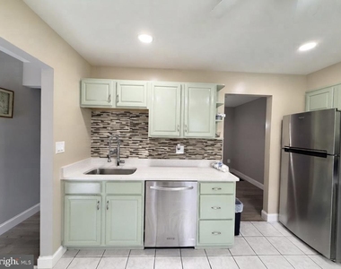 258 Green Fern Way - Photo Thumbnail 9