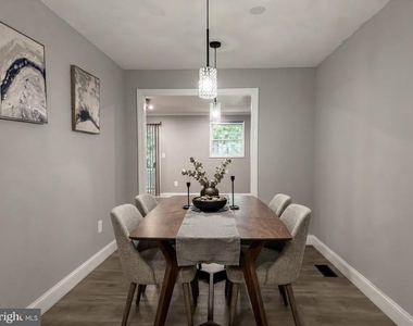 258 Green Fern Way - Photo Thumbnail 5