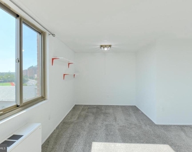1 E University Parkway - Photo Thumbnail 10