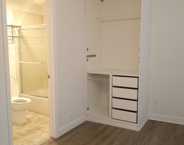 826 W Lombard Street - Photo Thumbnail 2