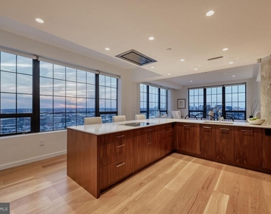 1200 Steuart Street - Photo Thumbnail 4