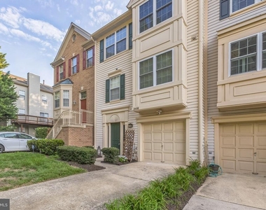 2608 Worrell Court - Photo Thumbnail 2