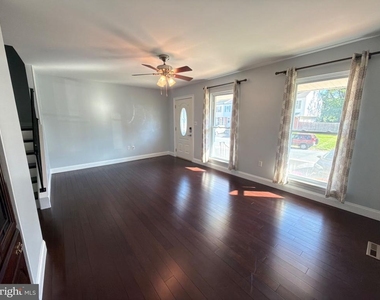 117 Elliot Street - Photo Thumbnail 3