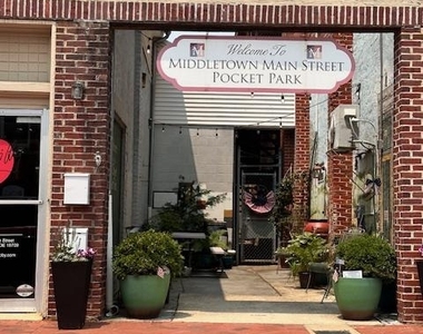 39 E Main Street - Photo Thumbnail 14