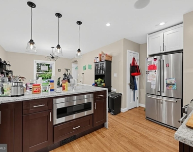 1671 Webster Street Ne - Photo Thumbnail 4