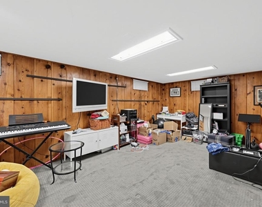 1671 Webster Street Ne - Photo Thumbnail 14