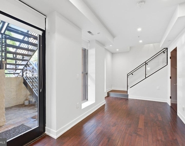 1931 12th Street Nw - Photo Thumbnail 4